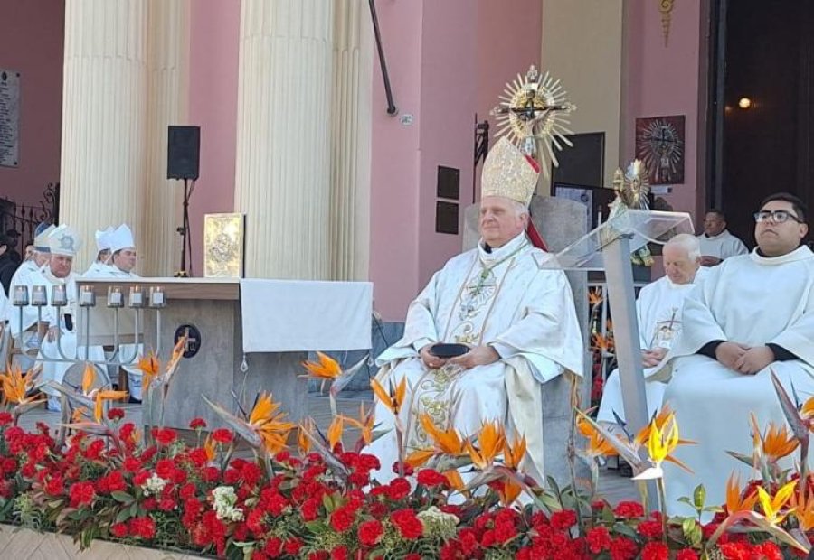 El nuncio presidi&oacute; la misa celebrada en Salta.