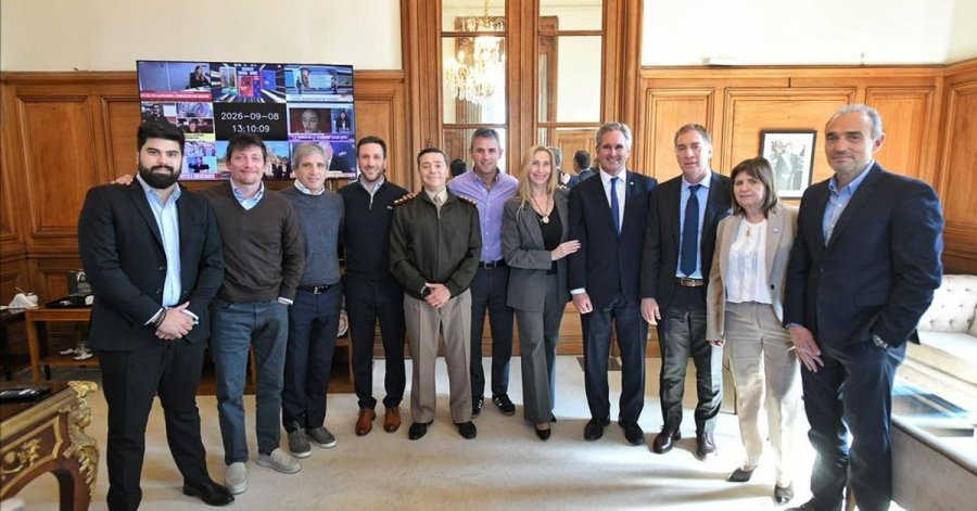 MESA POLITICA DEL GOBIERNO. El ministro de Econom&iacute;a present&oacute; en la mesa pol&iacute;tica los primeros n&uacute;meros para el proyecto que enviar&aacute;n al Congreso.