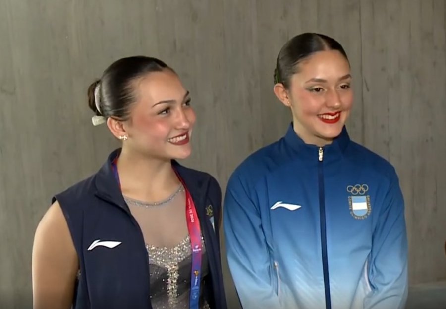 FELICES. Valentina Longo y Micaela Lopetegui.