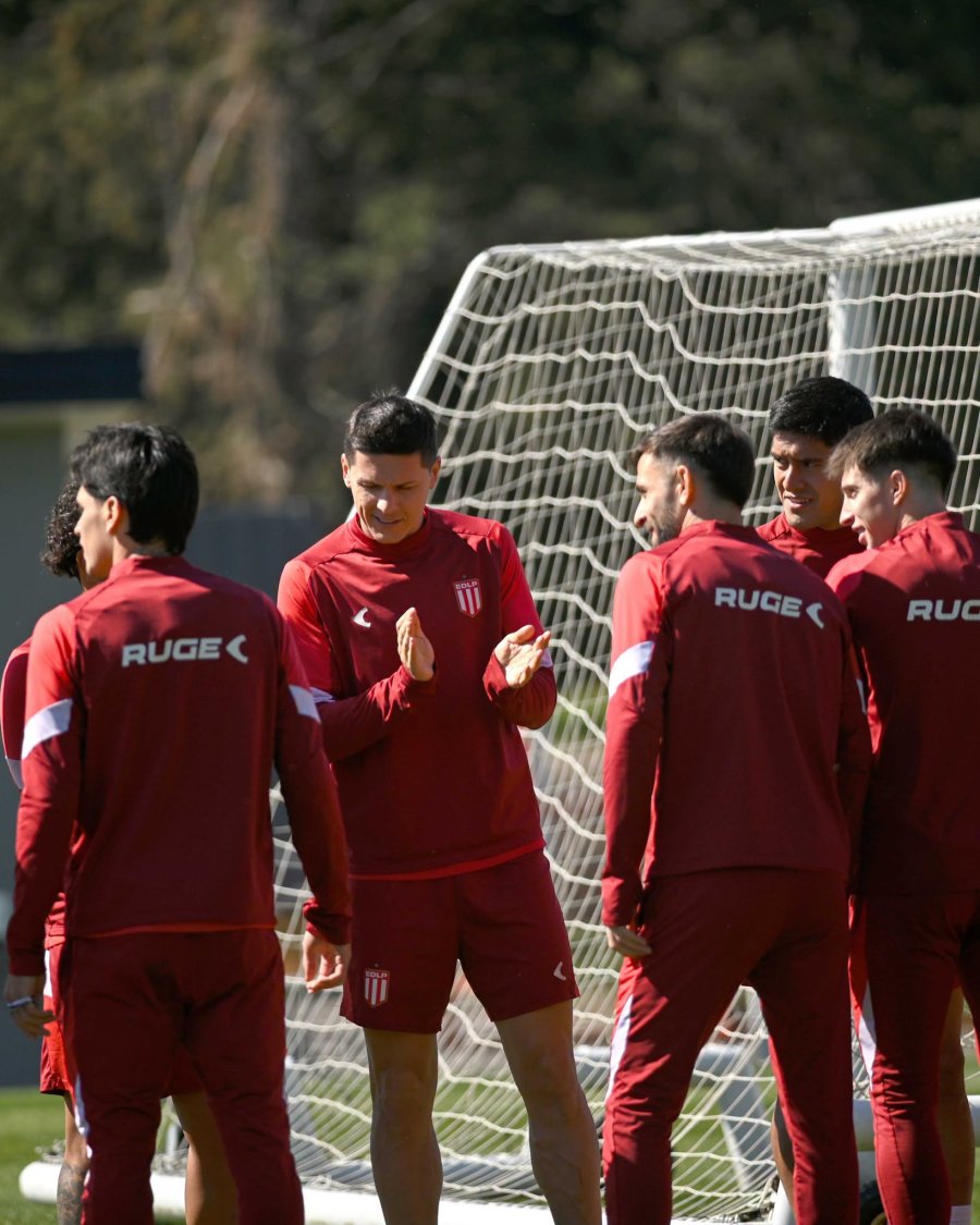 VISITA RIESGOSA. El Pincha tratar&aacute; de fortalecerse en el duelo decisivo.