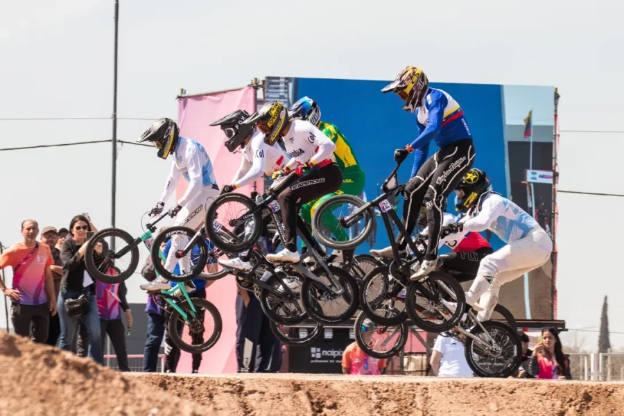 El BMX Race brind&oacute; un enorme espect&aacute;culo en Rafaela ante tribunas colmadas.