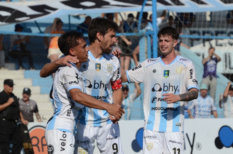 GRAN TARDE DE LUCAS PARA EL TRIUNFO CELESTE