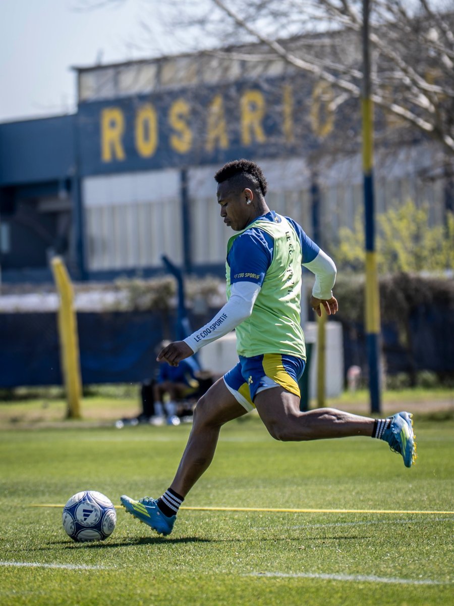 COLOMBIANO. Campaz, una de las cartas de Rosario Central.