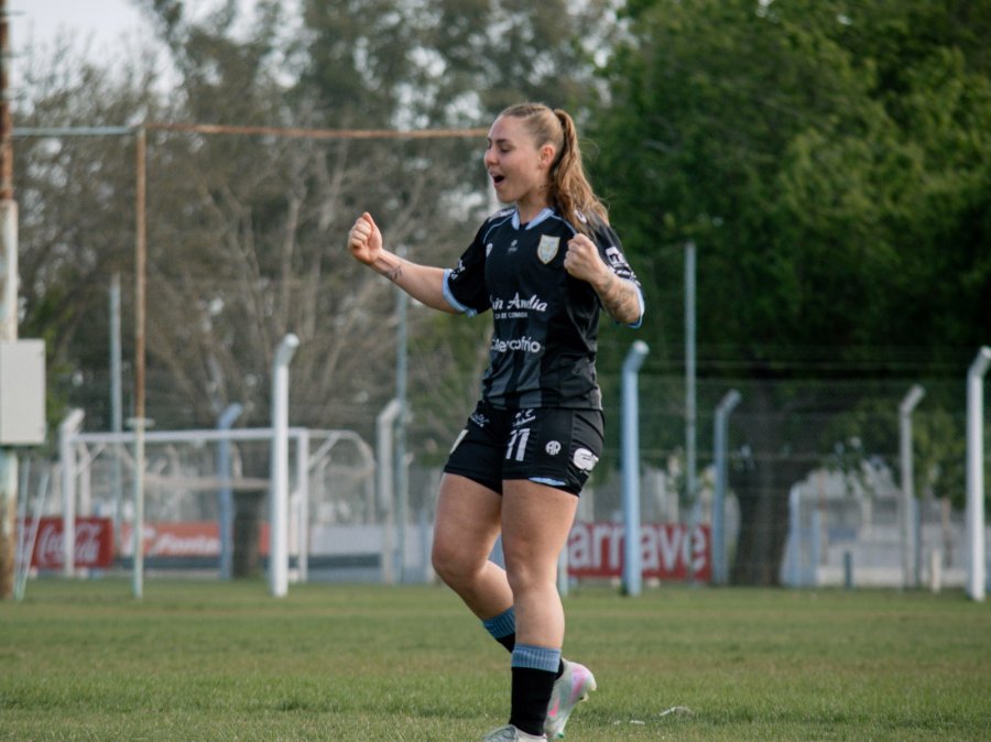 GOLEADORA. Camila Ju&aacute;rez anot&oacute; el &uacute;nico tanto.
