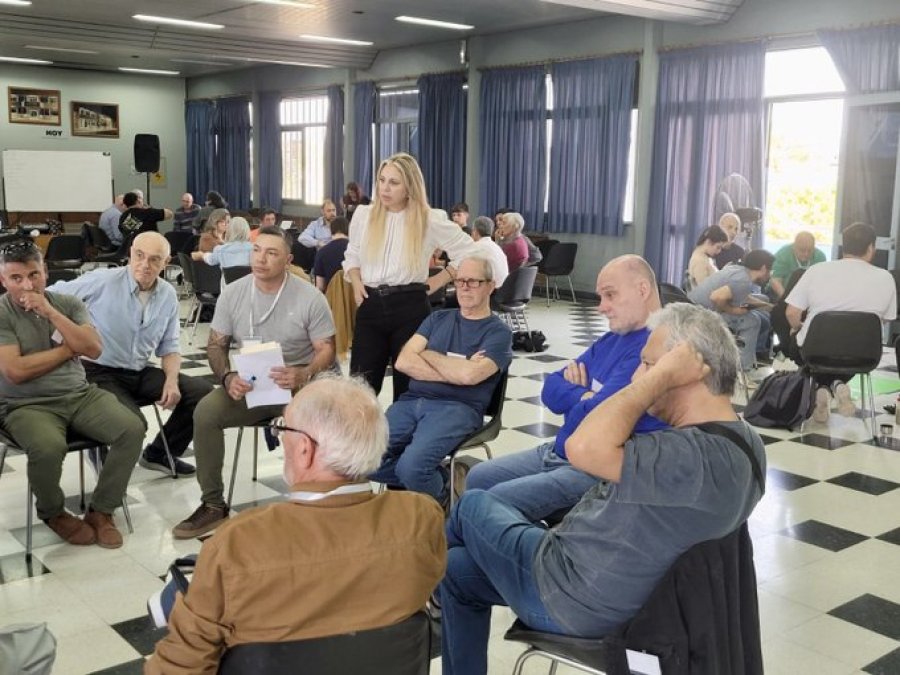 Durante la visita de Sacnun hubo debate con la modalidad taller sobre los temas de agenda para los santafesinos. (FOTO PRENSA SACNUN)