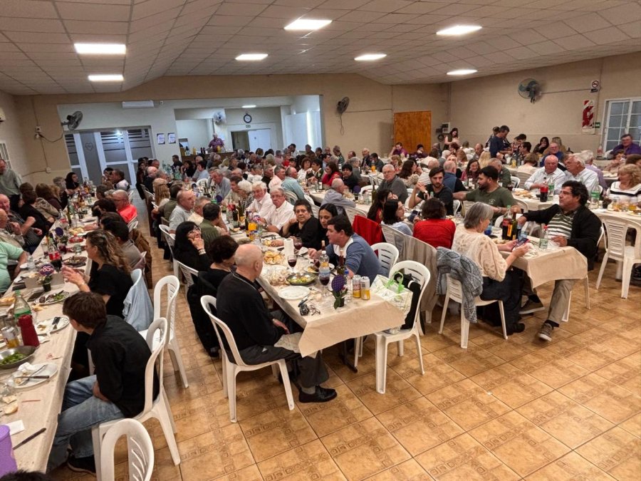 Un sal&oacute;n colmado celebr&oacute; el aniversario de la instituci&oacute;n.