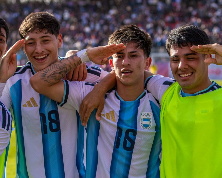 VAN POR LO MAXIMO. Argentina sufri&oacute;, pero clasific&oacute; a la final.