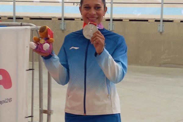 Natalia Vera sum&oacute; otra medalla plateada en el cierre del ciclismo ante su gente