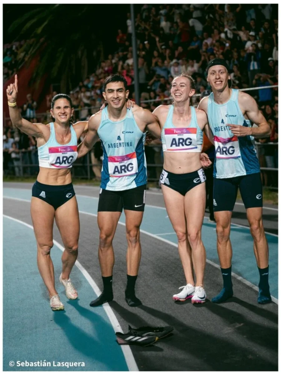 FELICIDAD. Lamboglia, Pinti, Powell y Larregina.