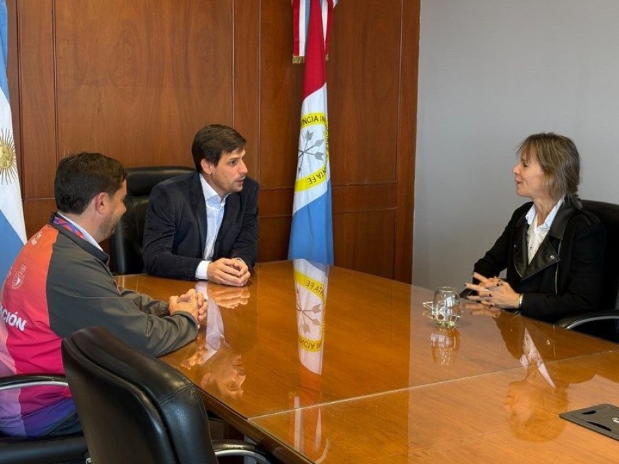 DIALOGO. Morel, Viotti y Salerni.
