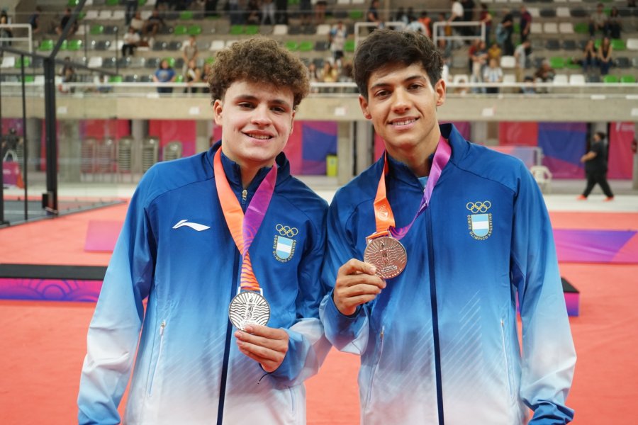 MEDALLA PLATEADA. Santino Contreras e Ignacio Piotto.
